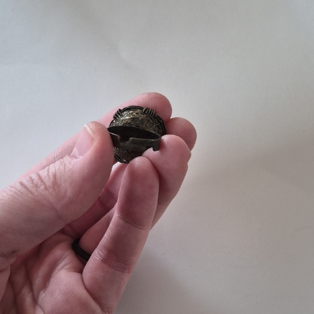 Elegant Gold Bird Nest Ring - Picture 3 of 4